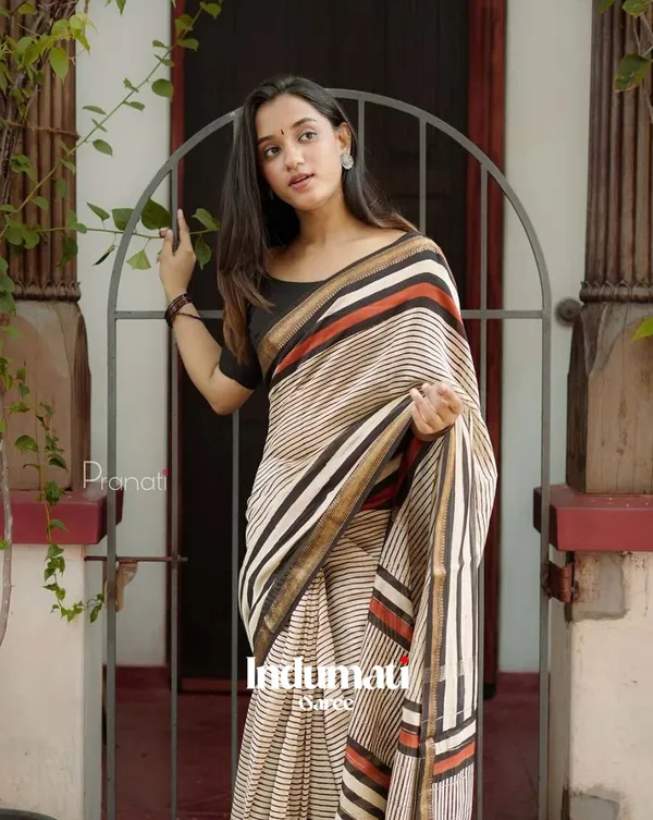 Chand_Raat_-_Cream_Linen_Saree_with_Bold_Black_Blouse_Piece