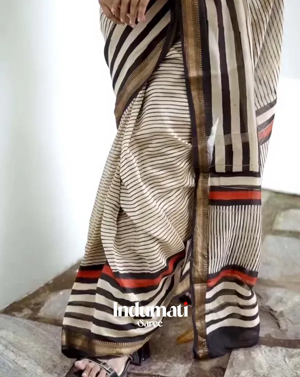 Chand_Raat_-_Cream_Linen_Saree_with_Bold_Black_Blouse_Piece