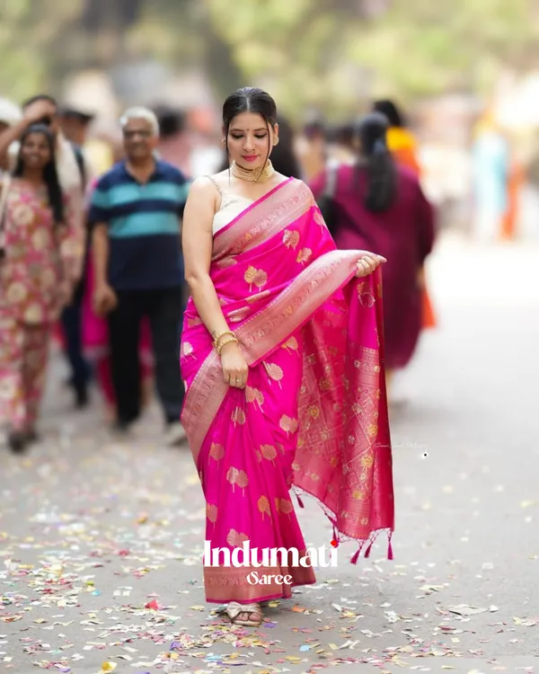 Pink_Color_Color_Just_Soft_Banarasi_Silk_Saree_with_Classy_Blouse_Piece