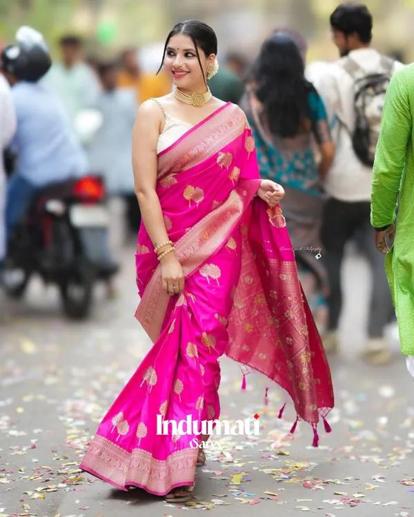 Pink_Color_Color_Just_Soft_Banarasi_Silk_Saree_with_Classy_Blouse_Piece