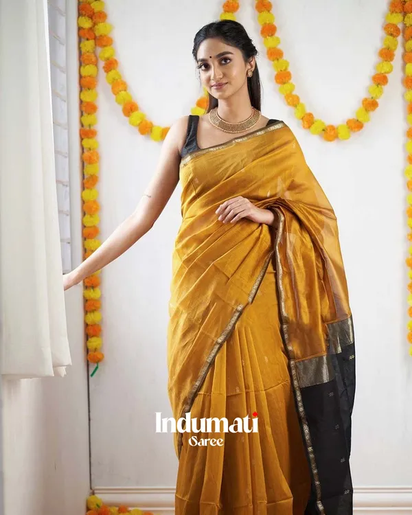 Yellow_Color_Premium_Cotton_Silk_Saree_With_Classy_Blouse_and_tassels