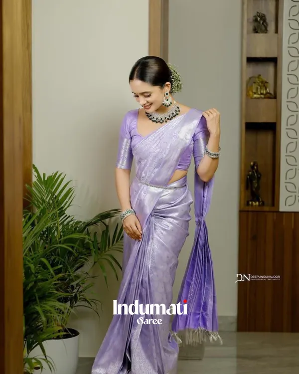 Lavender_Color_Elite_Pick_Soft_Banarasi_Silk_Saree_with_Classy_Blouse_Piece