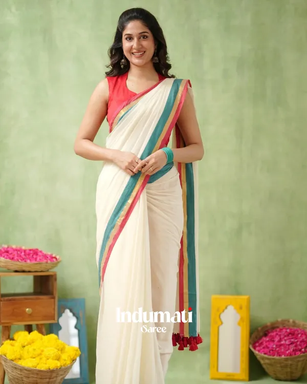 White_Mulmul_Cotton_Saree_with_Teal_&_Pink_&_Gold_Border_&_Red_Blouse_Piece