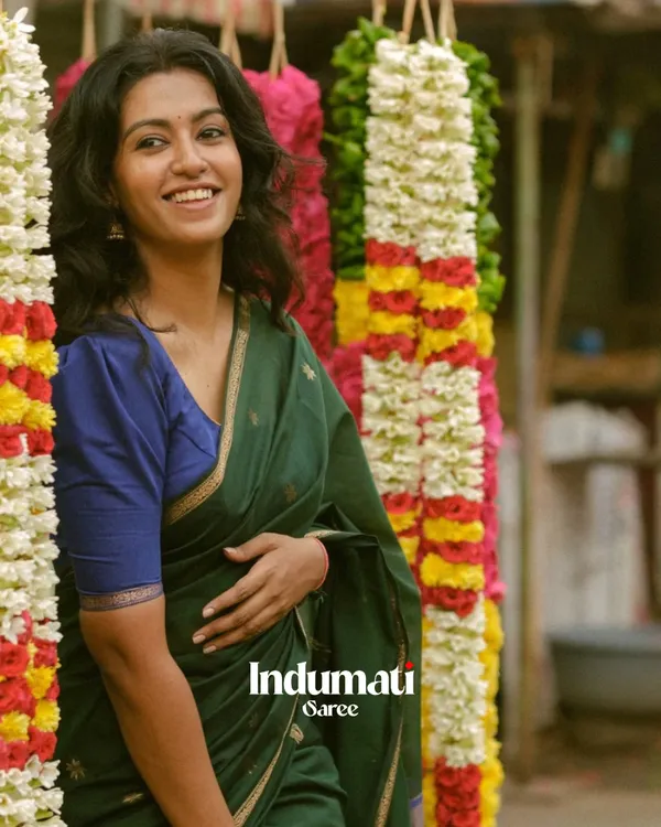 Green_And_Blue_Premium_Cotton_Silk_Saree_With_Classy_Blouse_and_tassels