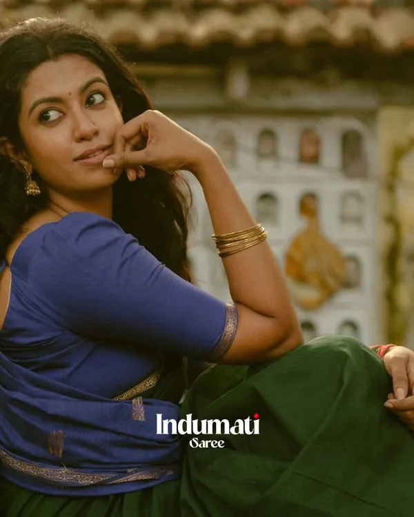 Green_And_Blue_Premium_Cotton_Silk_Saree_With_Classy_Blouse_and_tassels
