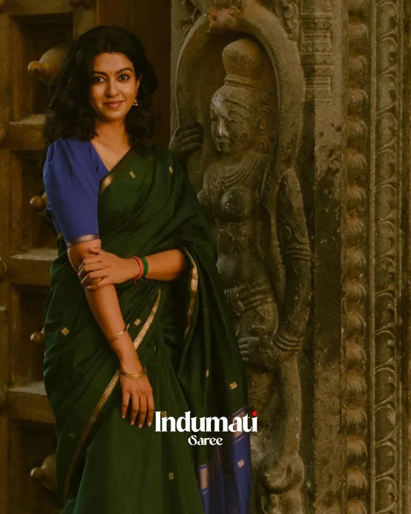 Green_And_Blue_Premium_Cotton_Silk_Saree_With_Classy_Blouse_and_tassels