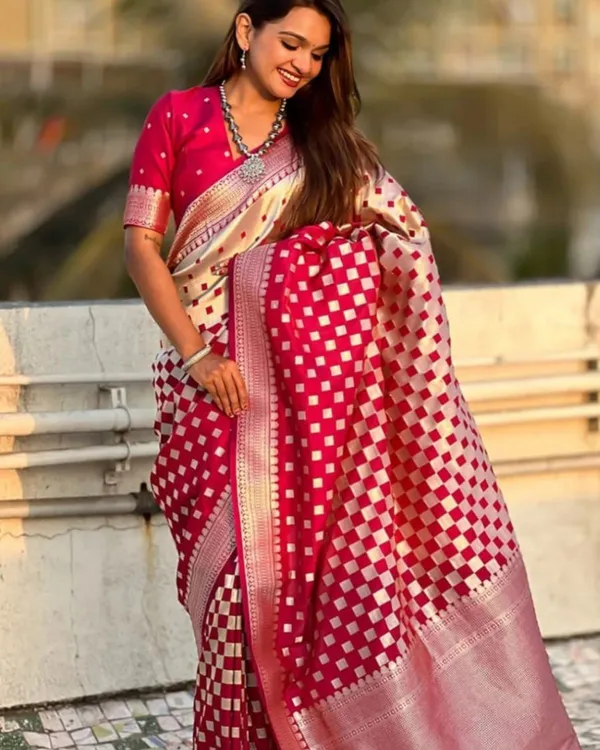 Red_Color_In_Demand_Soft_Banarasi_Silk_Saree_with_Classy_Bloue_Piece