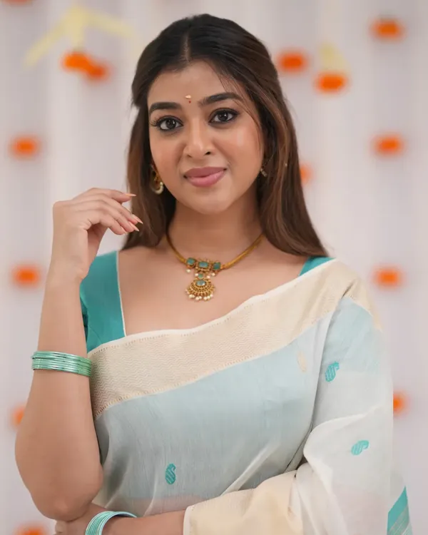 White_Color_Recent_Drop_Soft_Banarasi_Silk_Saree_with_Classy_Bottle_Blue_colorBlouse_Piece