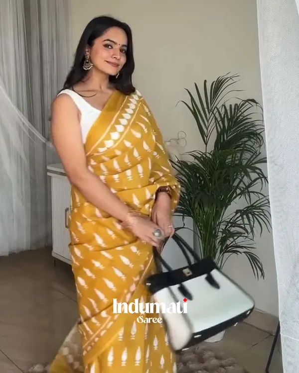 Haldi_Hues_-_Yellow_Saree_with_White_Contrast_Blouse_Piece