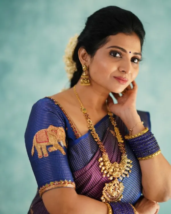 Purple_Color_Exclusive_Soft_Banarasi_Silk_Saree_with_Classy_Bloue_Piece