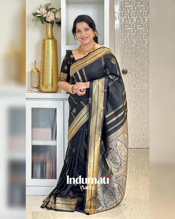 Black_Color_Fresh_Arrival_Soft_Banarasi_Silk_Saree_with_Classy_Blouse_Piece