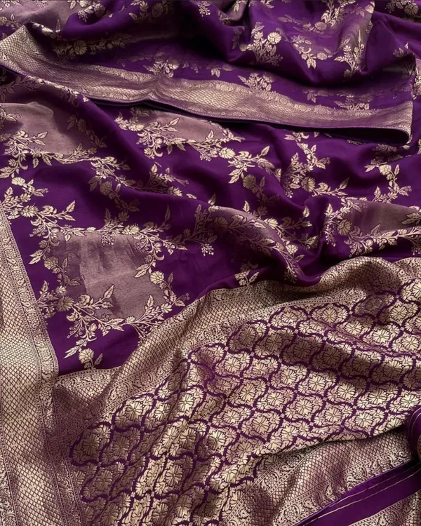Purple_Color_Signature_Line_Soft_Banarasi_Silk_Saree_with_Classy_Bloue_Piece
