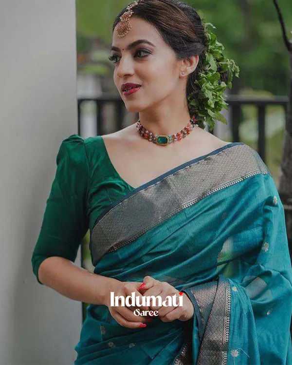 Rama_Color_Premium_Cotton_Silk_Saree_With_Classy_Blouse_and_tassels