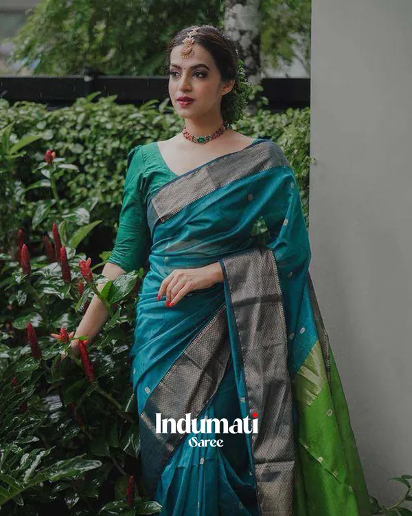 Rama_Color_Premium_Cotton_Silk_Saree_With_Classy_Blouse_and_tassels