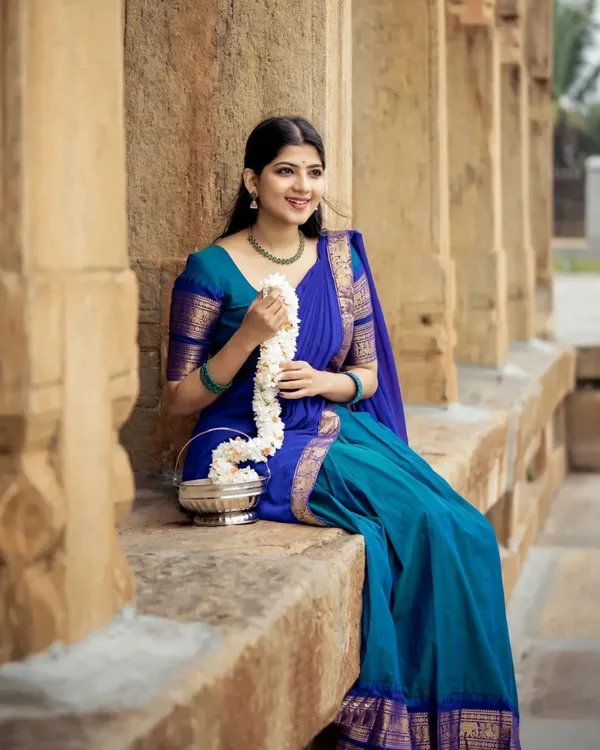 Blue_And_Bottle_Blue_Color_Kanchipuram_Zari_Weaving_Half_Saree_With_Blouse__Silk_Dupatta