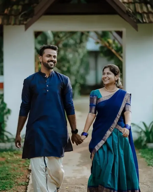 Blue_And_Bottle_Blue_Color_Kanchipuram_Zari_Weaving_Half_Saree_With_Blouse__Silk_Dupatta