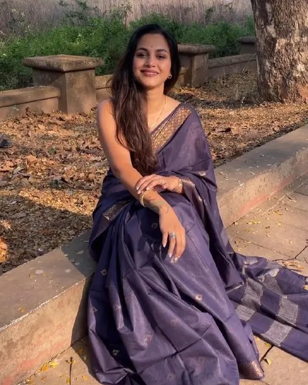 Purple_Color_Viral_Pick_Soft_Banarasi_Silk_Saree_with_Classy_Bloue_Piece
