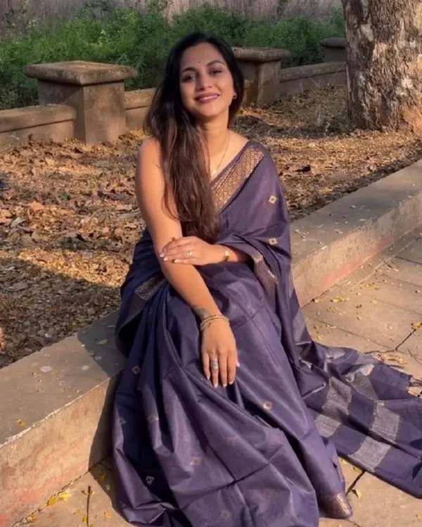 Purple_Color_Viral_Pick_Soft_Banarasi_Silk_Saree_with_Classy_Bloue_Piece