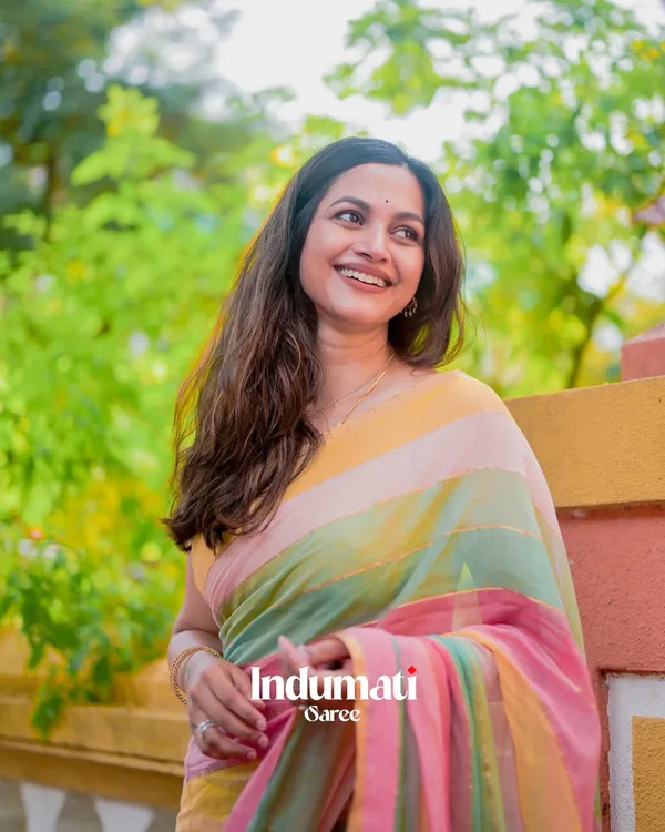 Sunlit_Bloom_-_Yellow,_Green_&_Pink_Stripe_Linen_Saree_with_Blouse_Piece