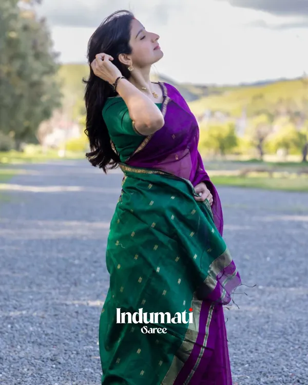Purple_And_Green_Premium_Cotton_Silk_Saree_With_Classy_Blouse_and_tassels