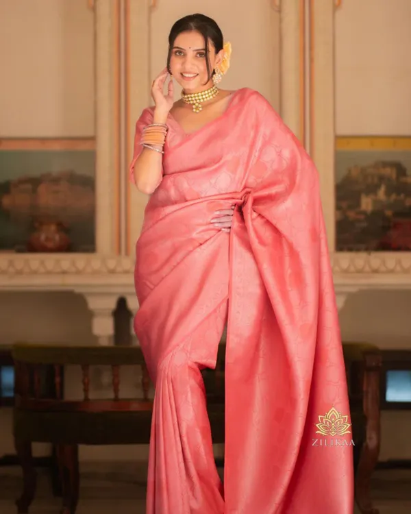 Light_Pink_Color_Viral_Pick_Soft_Banarasi_Silk_Saree_with_Classy_Bloue_Piece