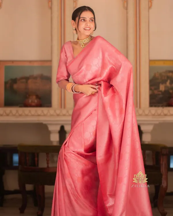Light_Pink_Color_Viral_Pick_Soft_Banarasi_Silk_Saree_with_Classy_Bloue_Piece