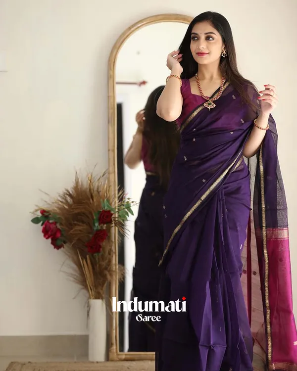 Purple_Color_Premium_Cotton_Silk_Saree_With_Classy_Blouse_and_tassels
