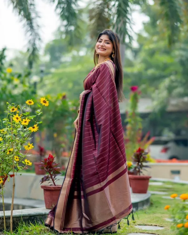 Purple_Color_Latest_Arrival_Soft_Banarasi_Silk_Saree_with_Classy_Bloue_Piece