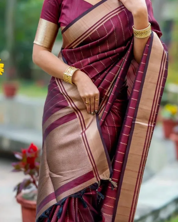 Purple_Color_Latest_Arrival_Soft_Banarasi_Silk_Saree_with_Classy_Bloue_Piece