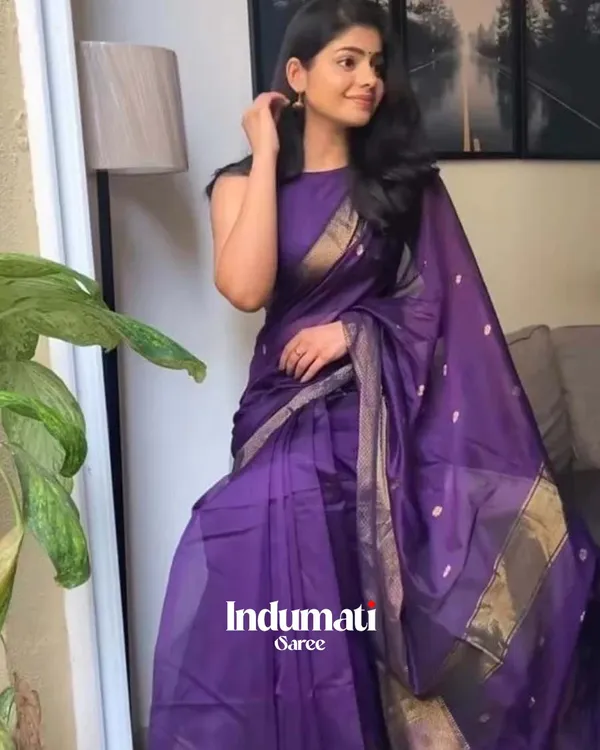Purple_Color_Premium_Cotton_Silk_Saree_With_Classy_Blouse_and_tassels