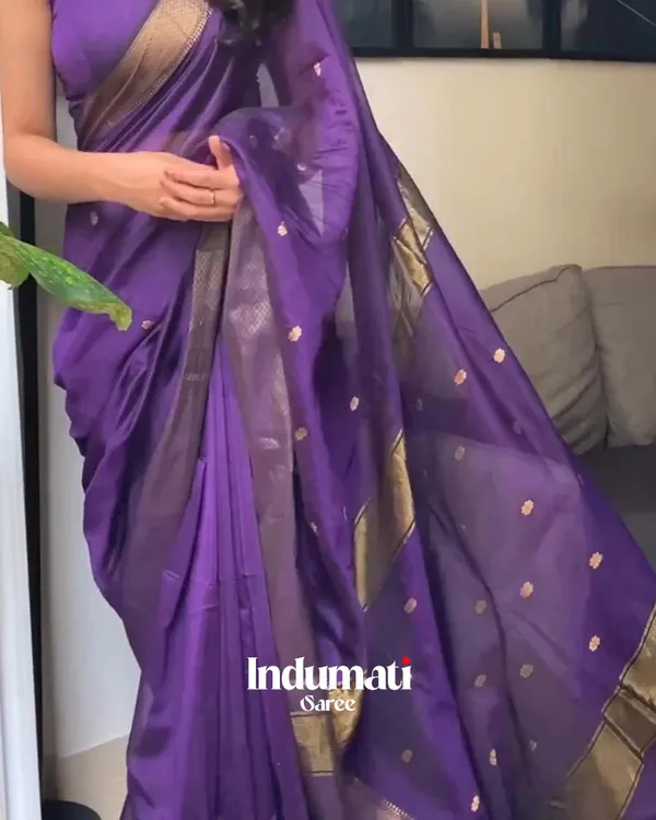 Purple_Color_Premium_Cotton_Silk_Saree_With_Classy_Blouse_and_tassels