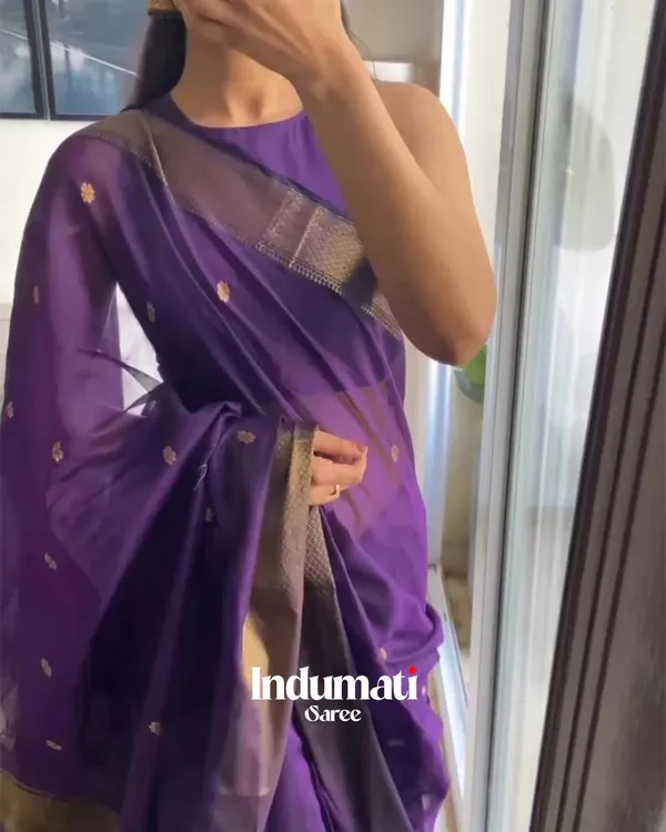 Purple_Color_Premium_Cotton_Silk_Saree_With_Classy_Blouse_and_tassels