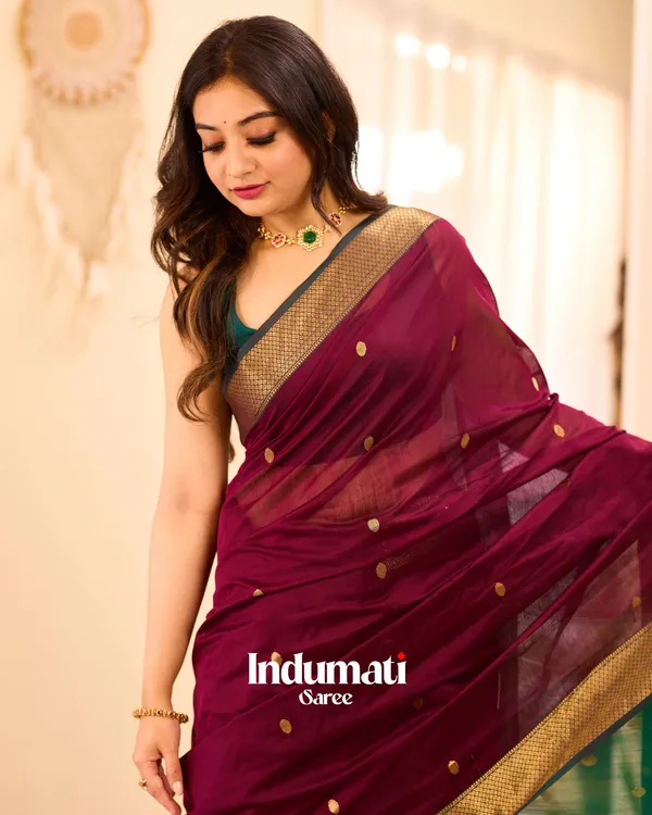 Maroon_Color_Premium_Cotton_Silk_Saree_With_Classy_Blouse_and_tassels