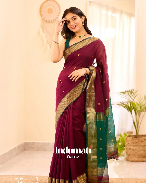 Maroon_Color_Premium_Cotton_Silk_Saree_With_Classy_Blouse_and_tassels