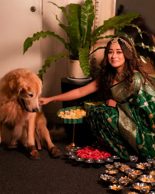 Green_Color_Just_Released_Soft_Banarasi_Silk_Saree_with_Classy_Bloue_Piece