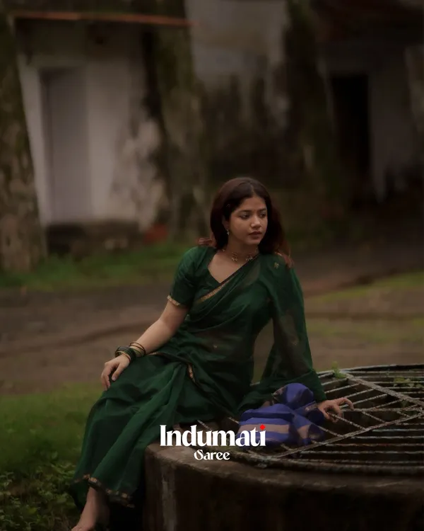 Green__Premium_Cotton_Silk_Saree_With_Classy_Blouse_and_tassels