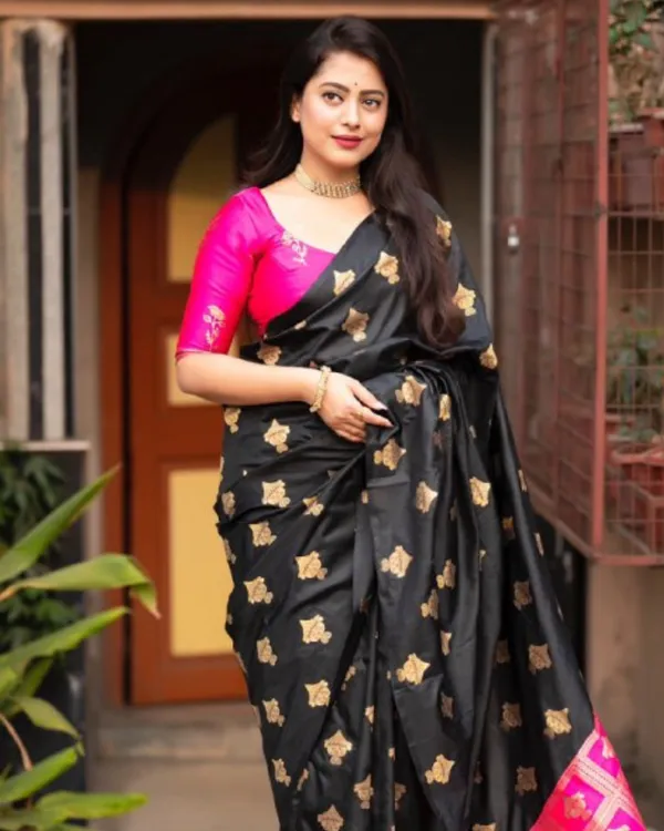 Black_And_Pink_Color_Curated_Quality_Soft_Banarasi_Silk_Saree_with_Classy_Bloue_Piece