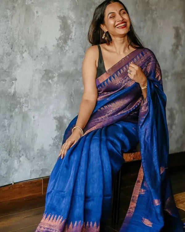 Navy_Blue_Color_Best_Seller_Soft_Banarasi_Silk_Saree_with_Classy_Bloue_Piece