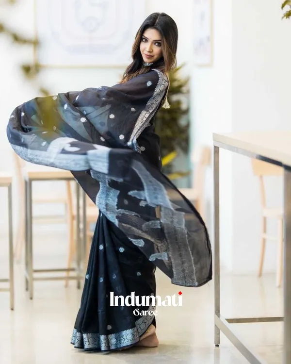 Black_Color_Premium_Cotton_Silk_Saree_With_Classy_Blouse
