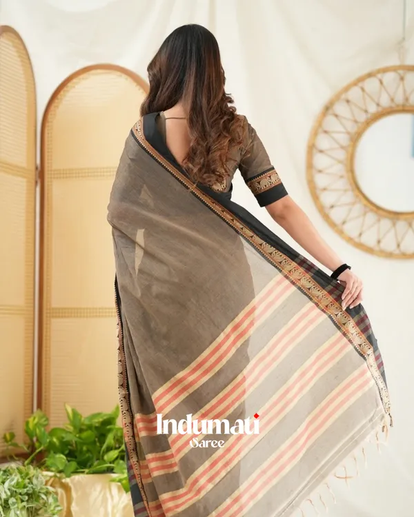 Coffee_Brown_Mulmul_Cotton_Saree_with_Black_Border_&_Golden_Detailing_with_blouse_piece