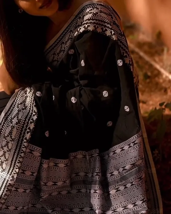 Black_Color_In_Demand_Soft_Banarasi_Silk_Saree_with_Classy_Bloue_Piece