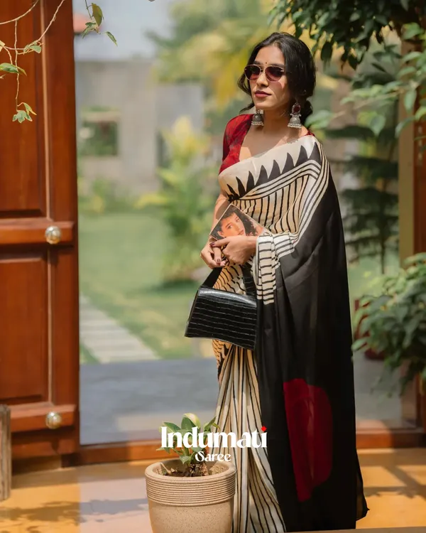 Cream_Color_Pure_Gajji_Soft_Silk_Ajrakh_Printed_Bandhej_Red_Bindi_Saree_with_Blouse_Piece