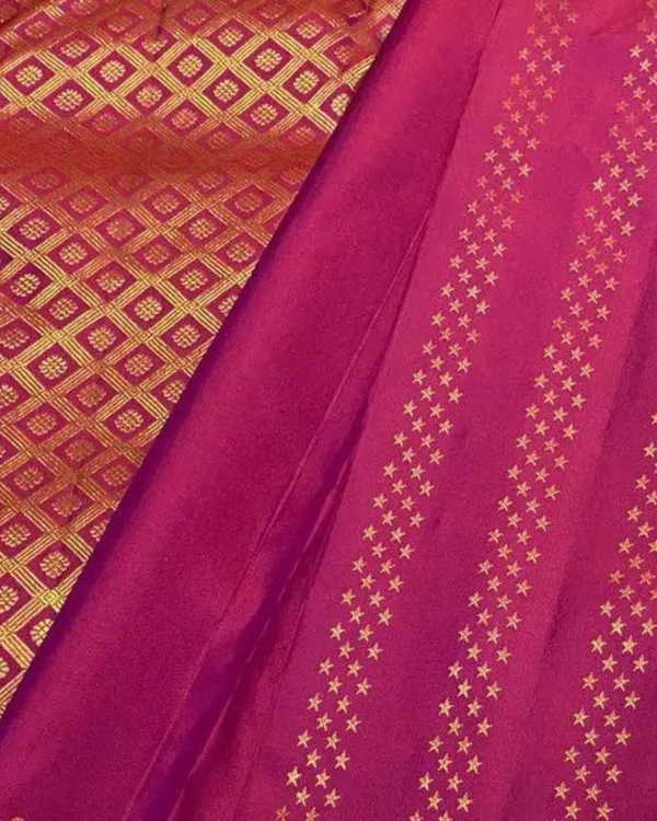 Purple_Color_Going_Fast_Soft_Banarasi_Silk_Saree_with_Classy_Bloue_Piece