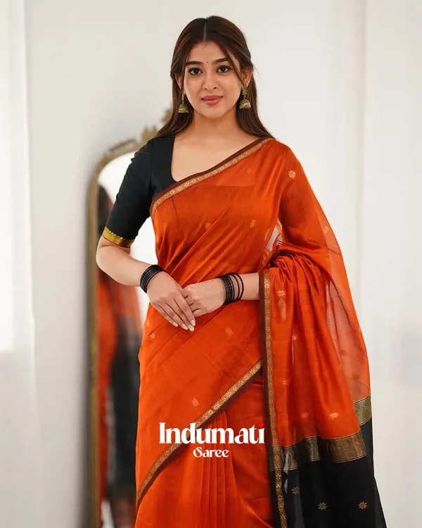 Saffron_Color_Premium_Cotton_Silk_Saree_With_Classy_Blouse_and_tassels