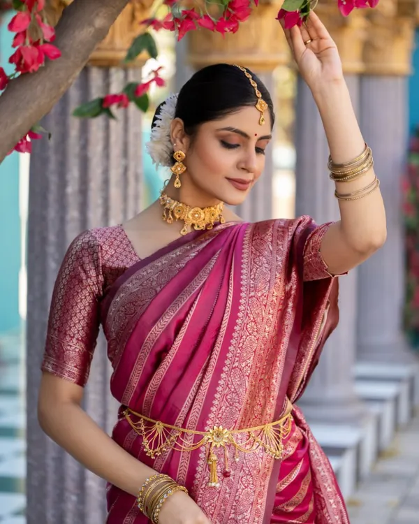 Pink_Color_Fresh_Arrival_Soft_Banarasi_Silk_Saree_with_Classy_Bloue_Piece