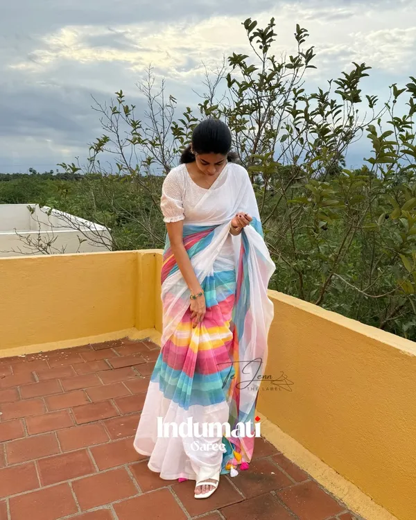 Megh_Dhanush_-_White_Linen_Saree_with_Rainbow_Stripes_&_Blouse_Piece
