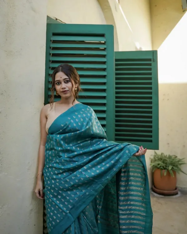 Bottle_Blue_Color_Most_Wanted_Soft_Banarasi_Silk_Saree_with_Classy_Bloue_Piece