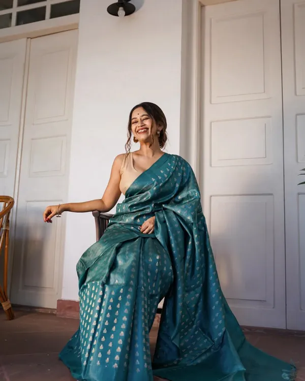 Bottle_Blue_Color_Most_Wanted_Soft_Banarasi_Silk_Saree_with_Classy_Bloue_Piece