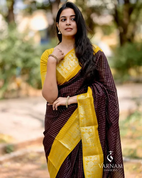 Maroon_And_Yellow_Color_Pro_Collection_Soft_Banarasi_Silk_Saree_with_Classy_Bloue_Piece
