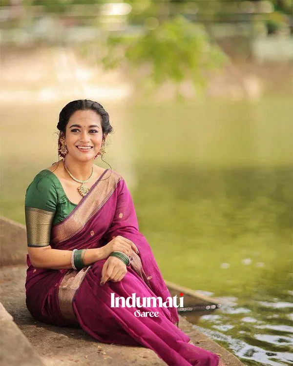 Pink_Color_Premium_Cotton_Silk_Saree_With_Classy_Blouse_and_tassels